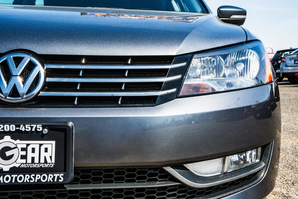 Used 2013 Volkswagen Passat 2.5 SEL Premium FWD image 9
