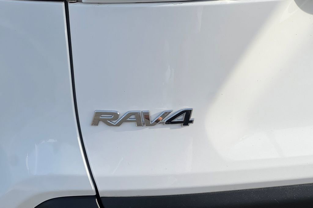 Certified 2025 Toyota RAV4 LE image 27