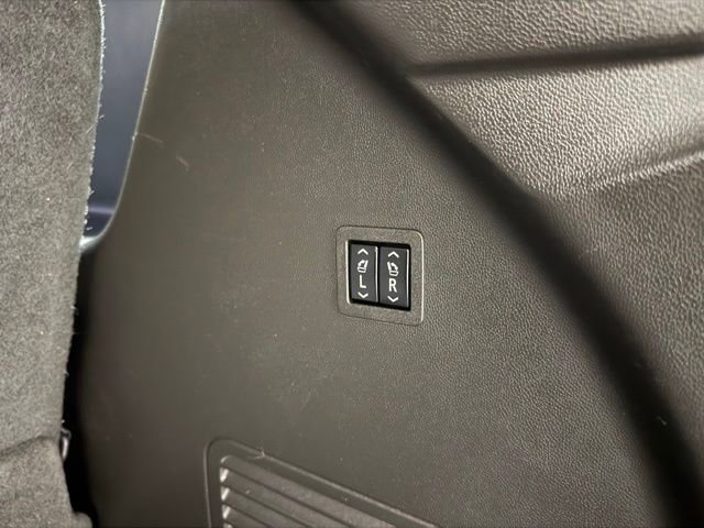 Used 2018 Buick Enclave Avenir w/ Avenir Technology Package FWD image 10
