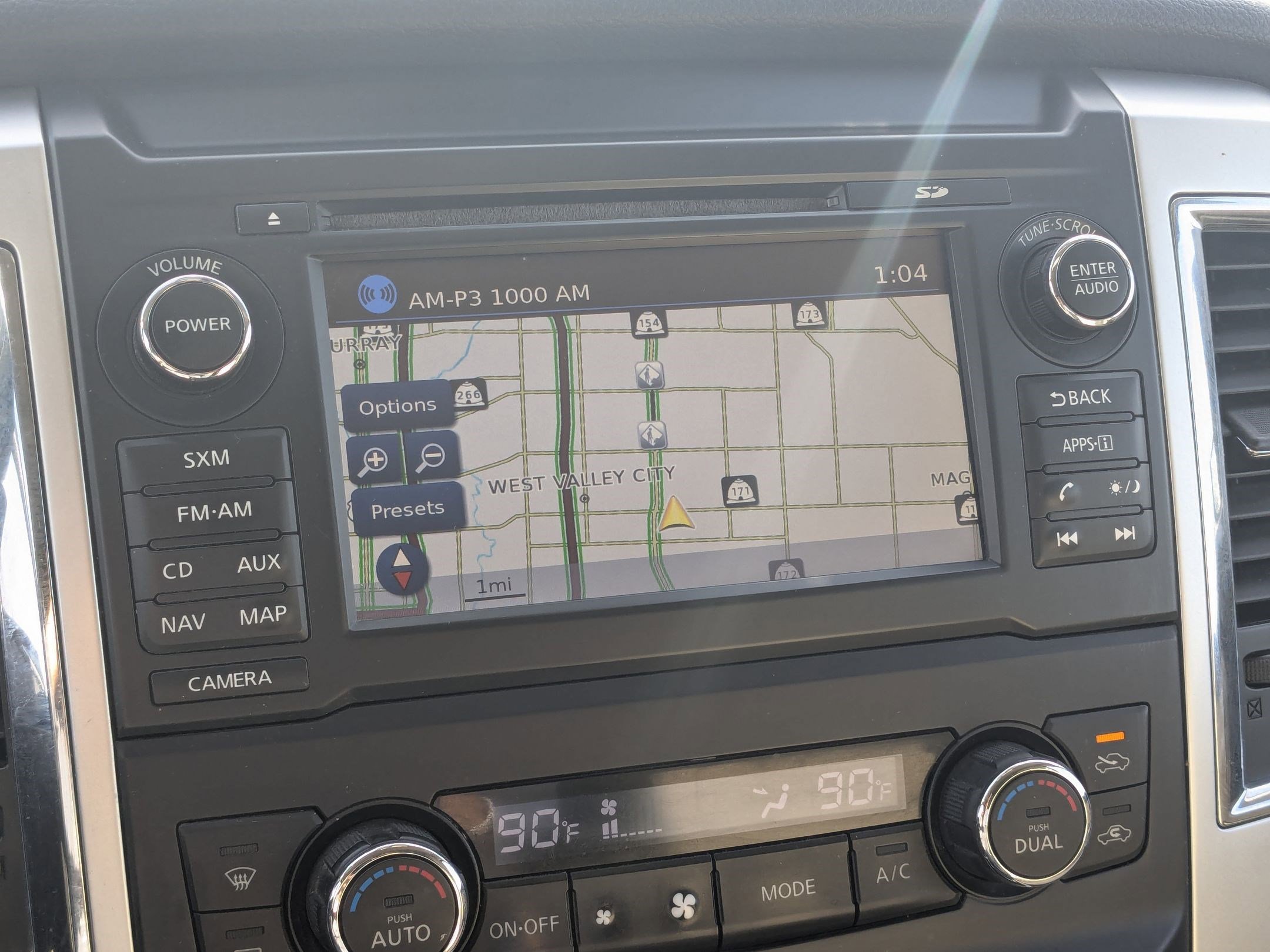 Used 2016 Nissan Titan SV image 25