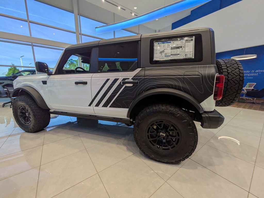 Used 2025 Ford Bronco Big Bend w/ Black Diamond Package AWD/4WD image 8