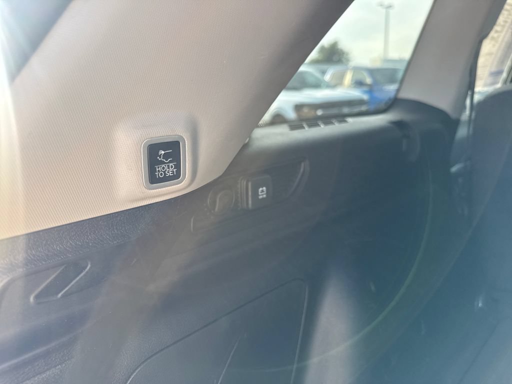 Used 2024 Jeep Grand Cherokee Limited 4xe AWD/4WD image 13