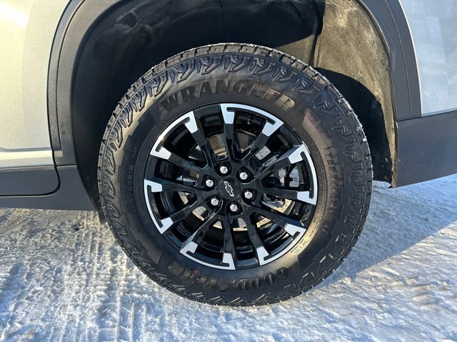 Used 2025 Chevrolet Traverse Z71 image 13