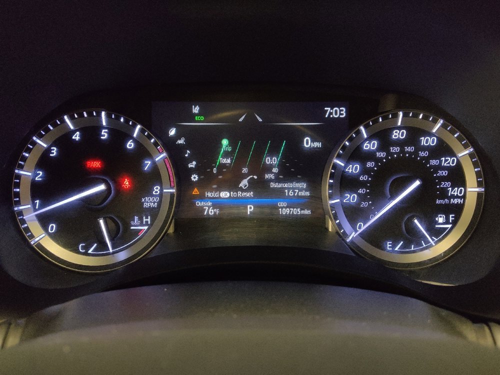 Used 2022 Toyota Highlander XLE image 23