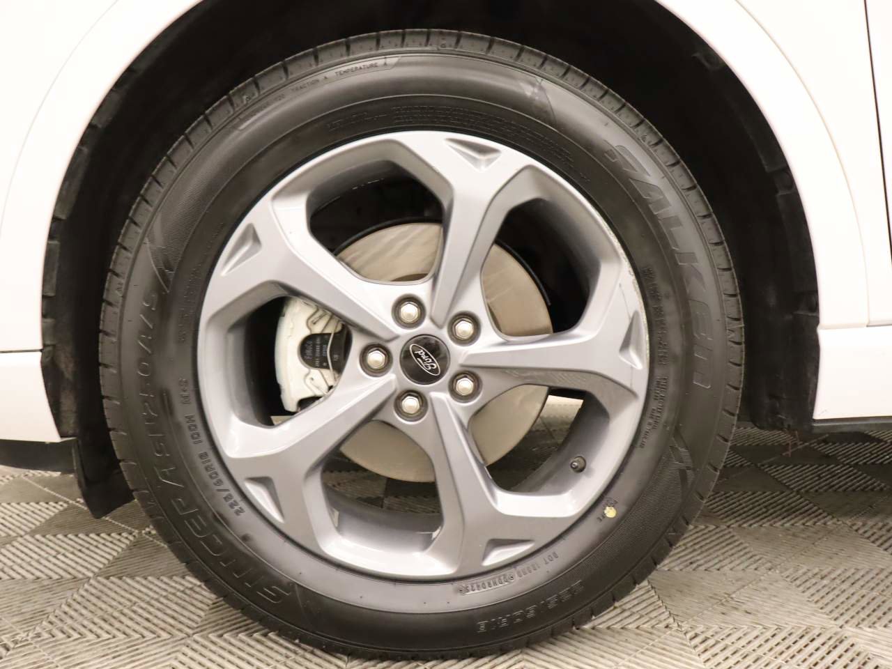 Used 2023 Ford Escape ST-Line image 6