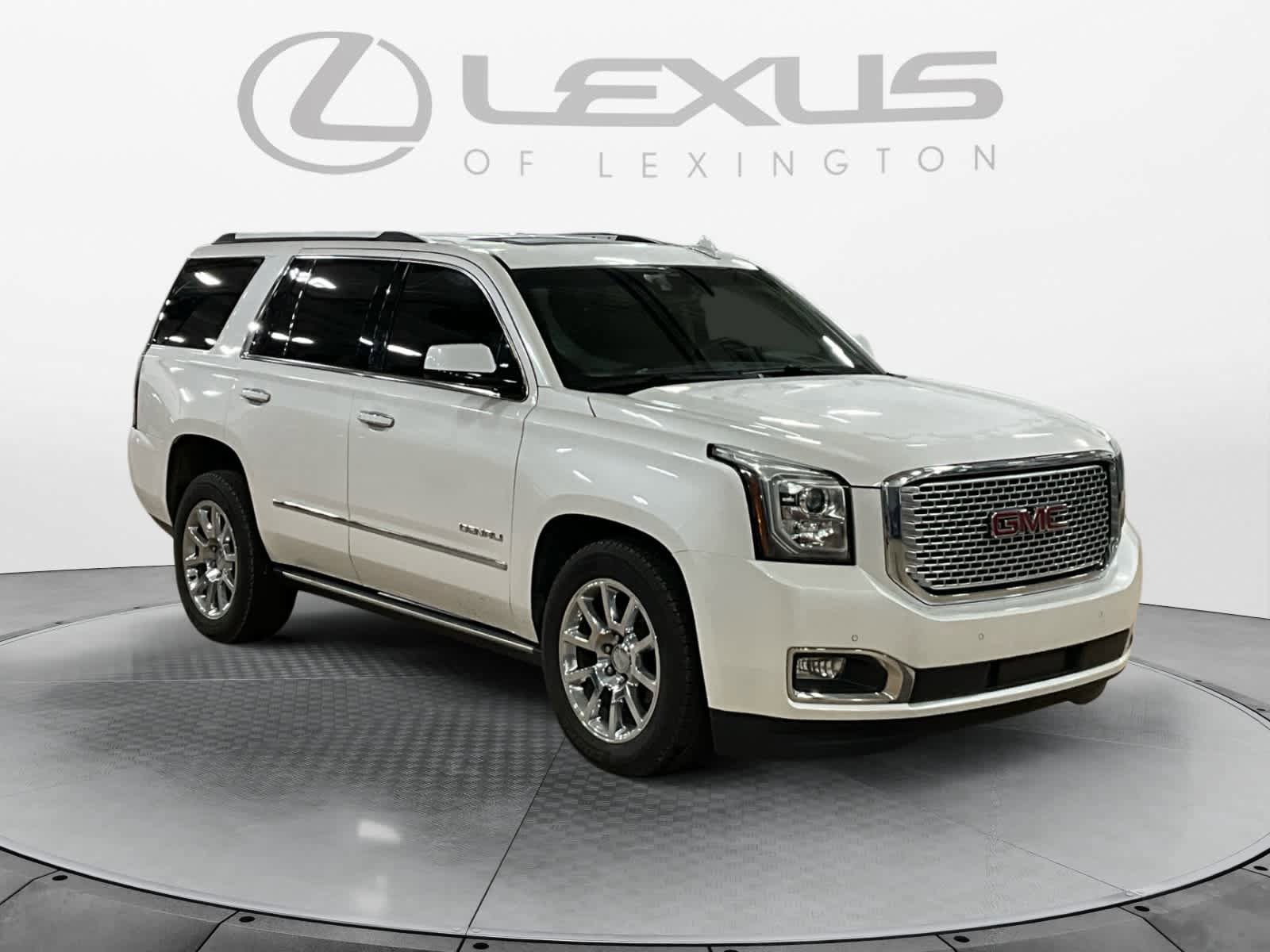 Used 2017 GMC Yukon Denali w/ Open Road Package image 13