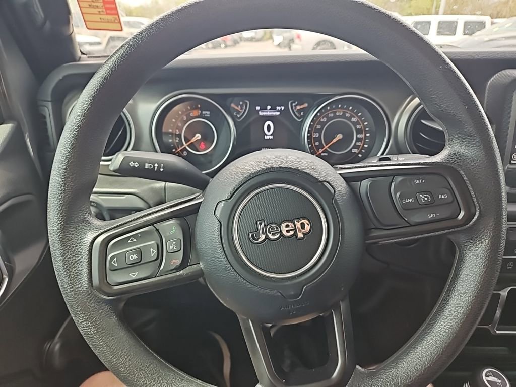 Used 2023 Jeep Wrangler Sport image 17
