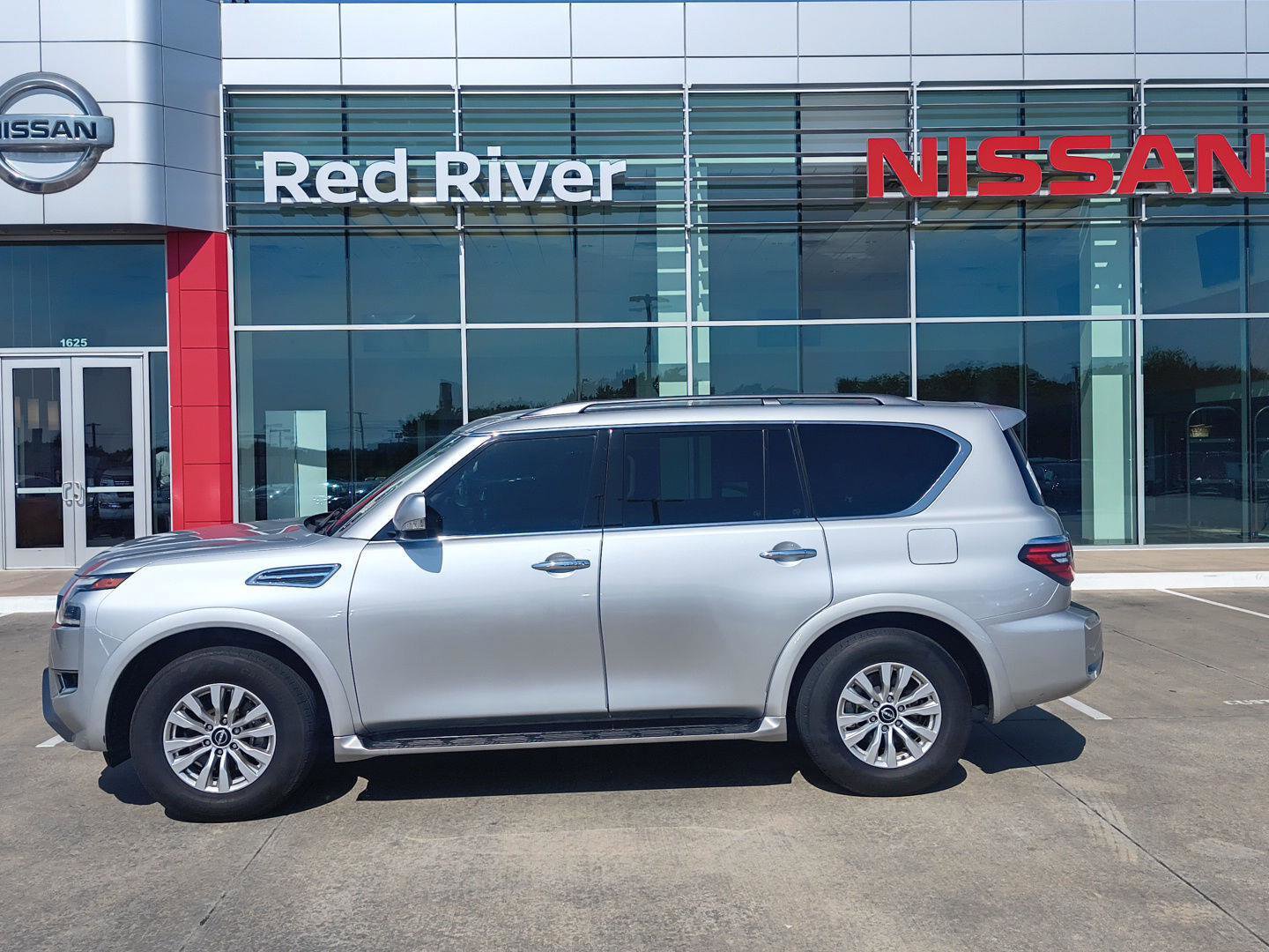 Used 2023 Nissan Armada SV w/ Cargo Package AWD/4WD image 1