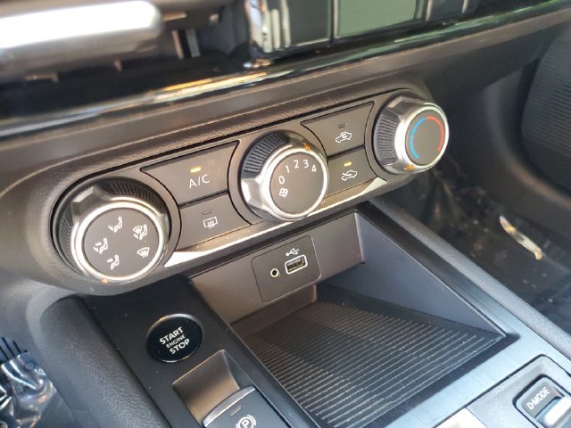 Used 2025 Nissan Kicks S FWD image 22