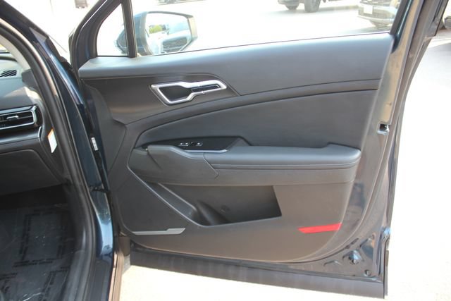 Used 2023 Kia Sportage EX AWD/4WD image 32