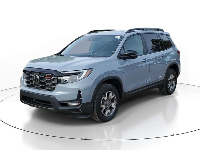 Used 2023 Honda Passport TrailSport image 2