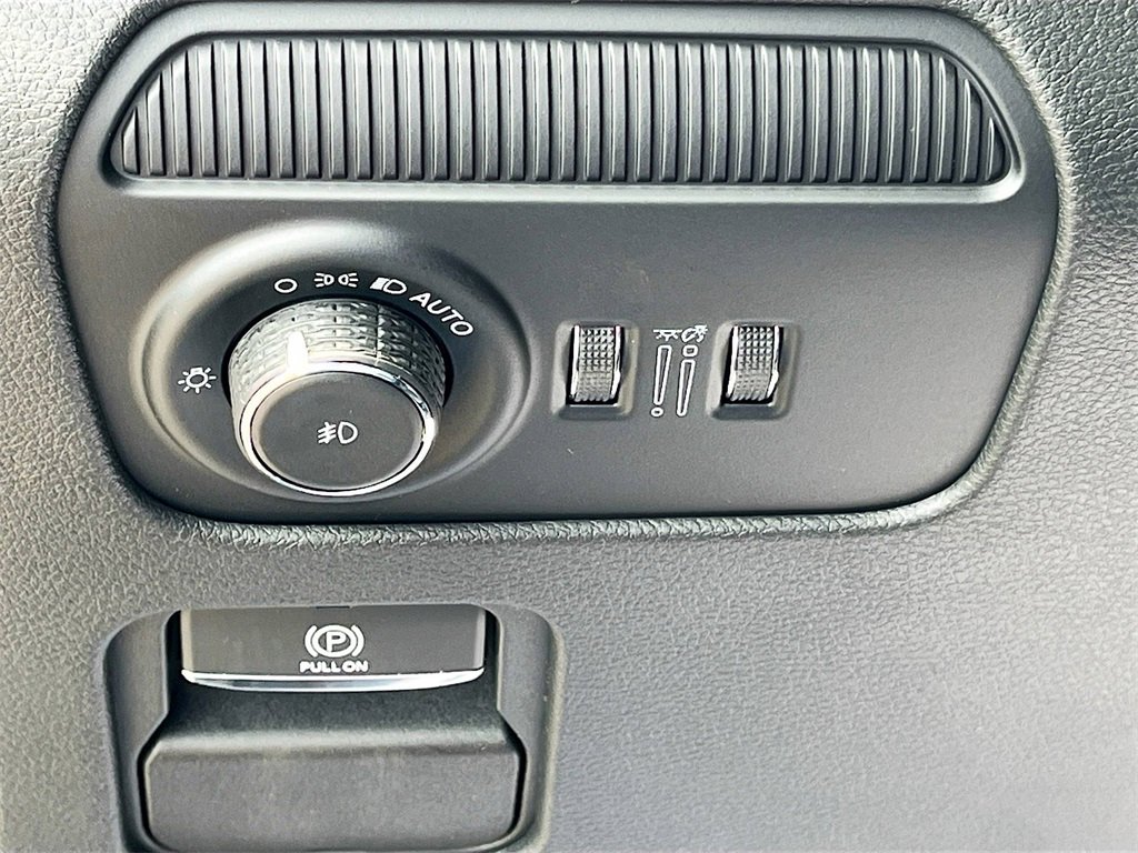 New 2025 Jeep Wagoneer L Series II w/ Premium Group I image 16