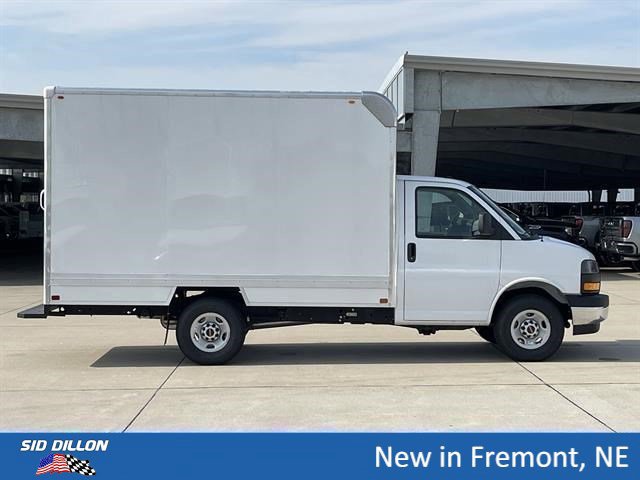 New 2025 GMC Savana 3500 w/ Power Convenience Package RWD image 10