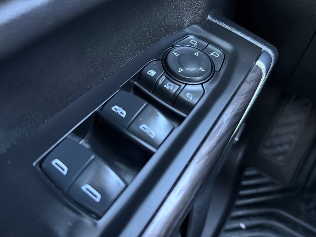 Used 2021 Chevrolet Silverado 3500 LTZ w/ LTZ Plus Package image 23