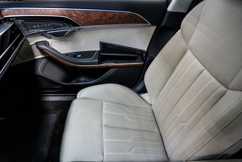 Used 2022 Audi A8 L 3.0T w/ Luxury Package image 46