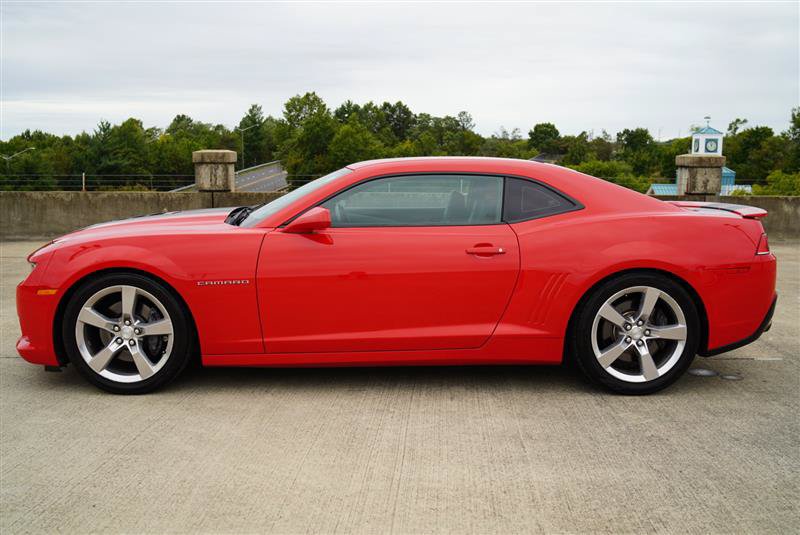 Used 2015 Chevrolet Camaro SS w/ RS Package RWD image 3