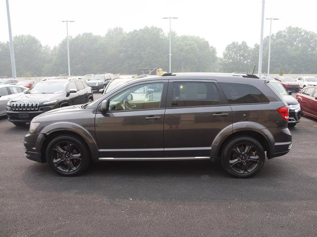 Used 2019 Dodge Journey Crossroad w/ Nav & Sun Group FWD image 3