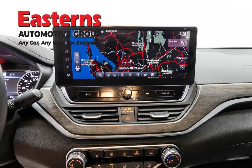 Used 2023 Nissan Altima 2.5 SV w/ SV Premium Package FWD image 12