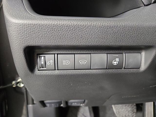 New 2025 Toyota RAV4 XLE image 31