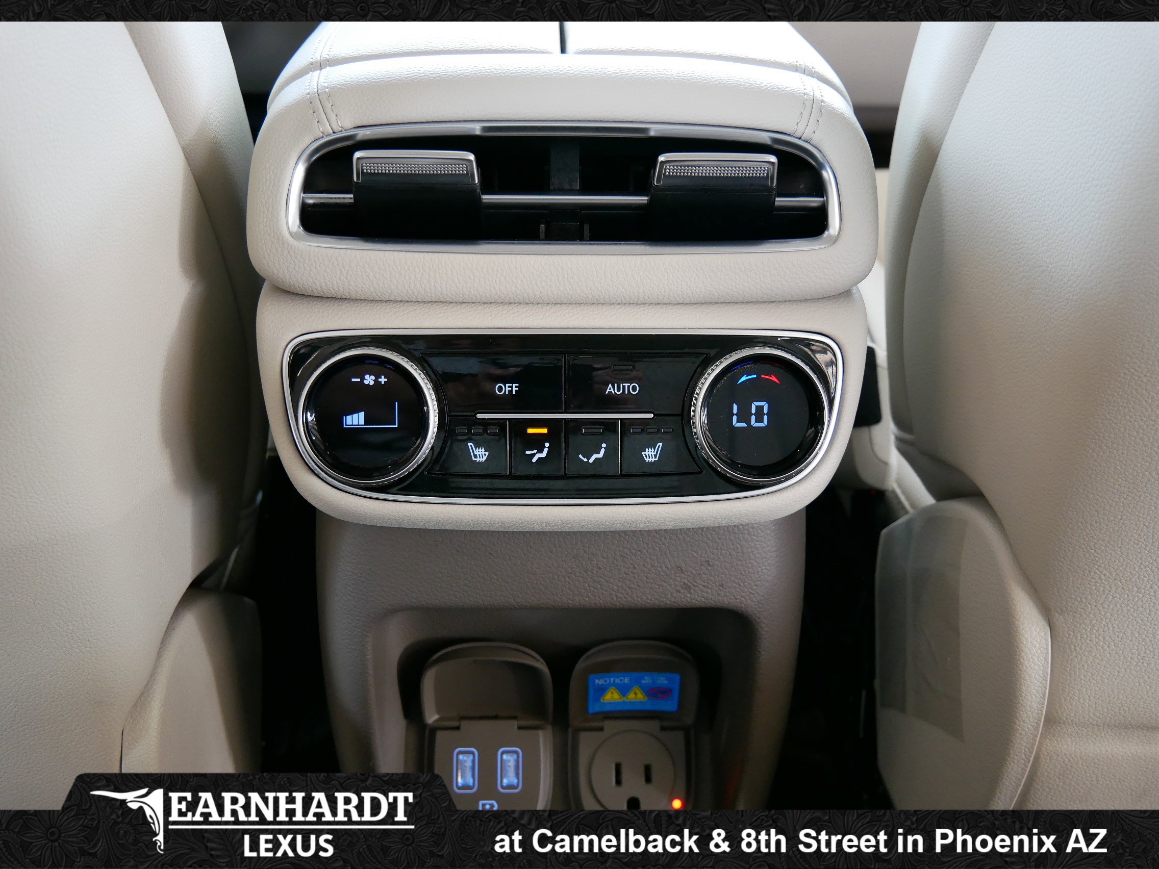 Used 2024 Genesis GV80 3.5T w/ Advanced Package image 30