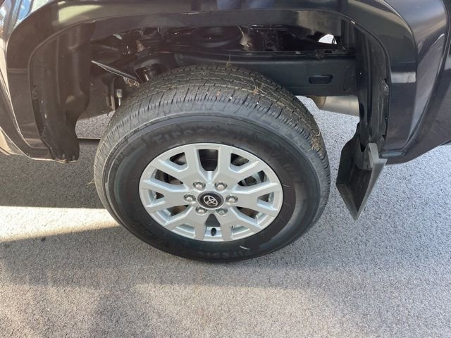 Used 2024 Toyota Tacoma SR5 image 9