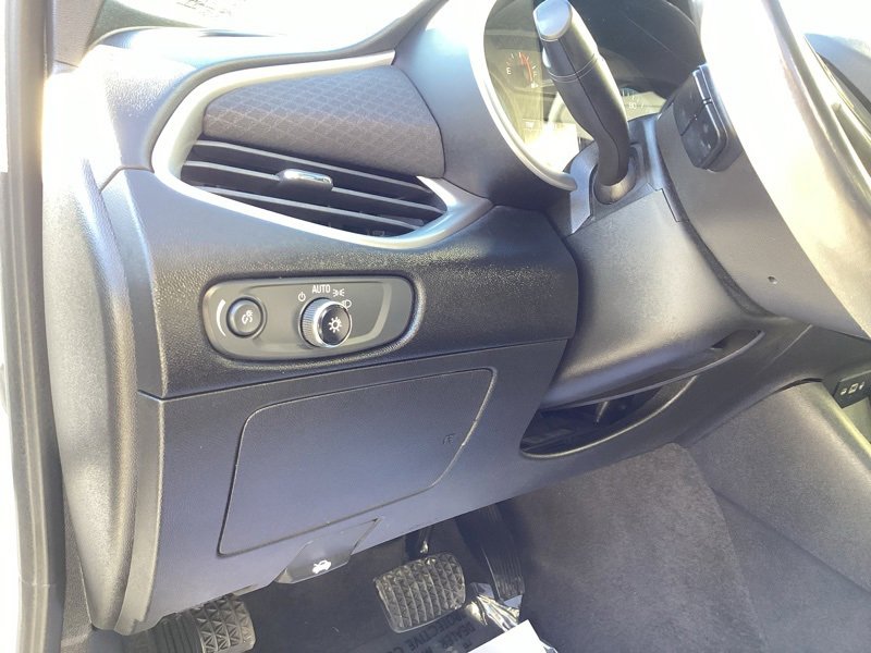 Used 2019 Chevrolet Malibu RS image 21