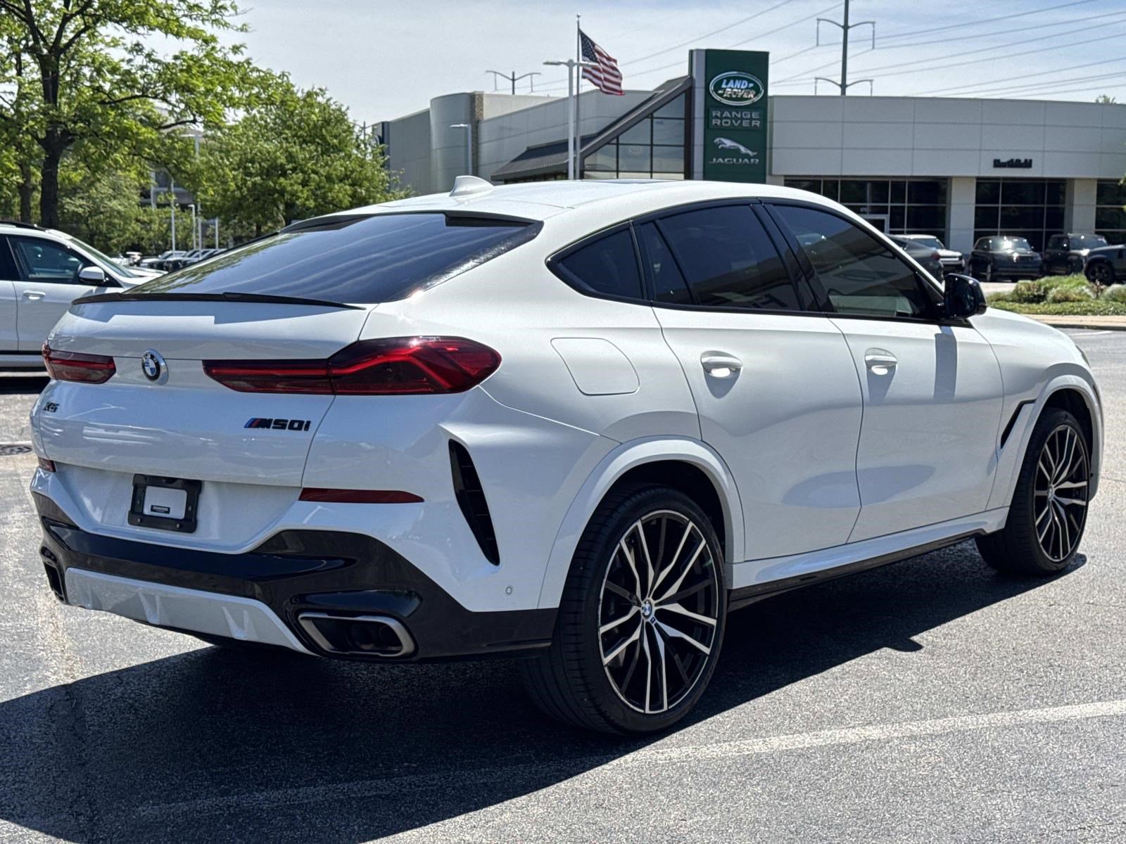 Used 2022 BMW X6 M50i w/ Premium Package AWD/4WD image 5