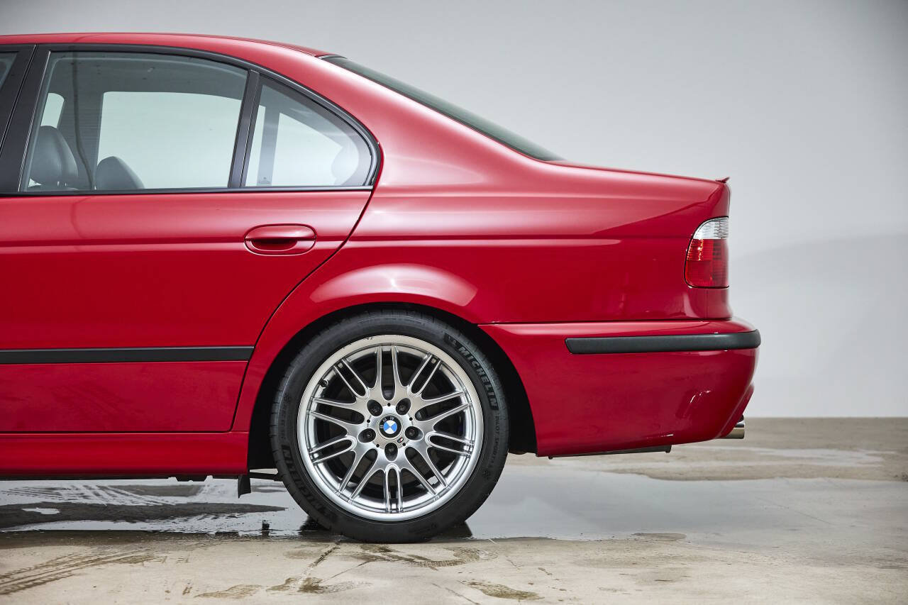 Used 2001 BMW M5 RWD image 26