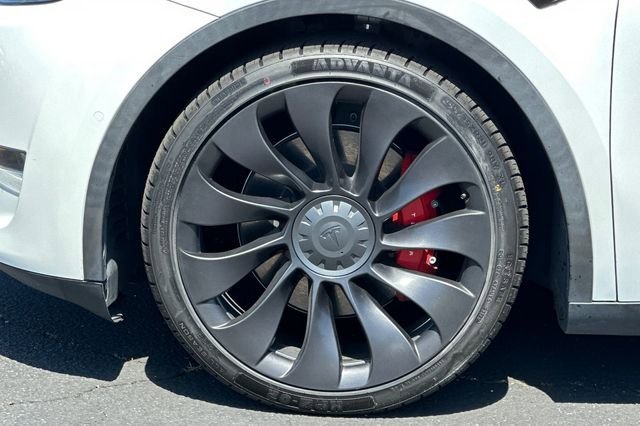 Used 2020 Tesla Model Y Performance AWD/4WD image 29