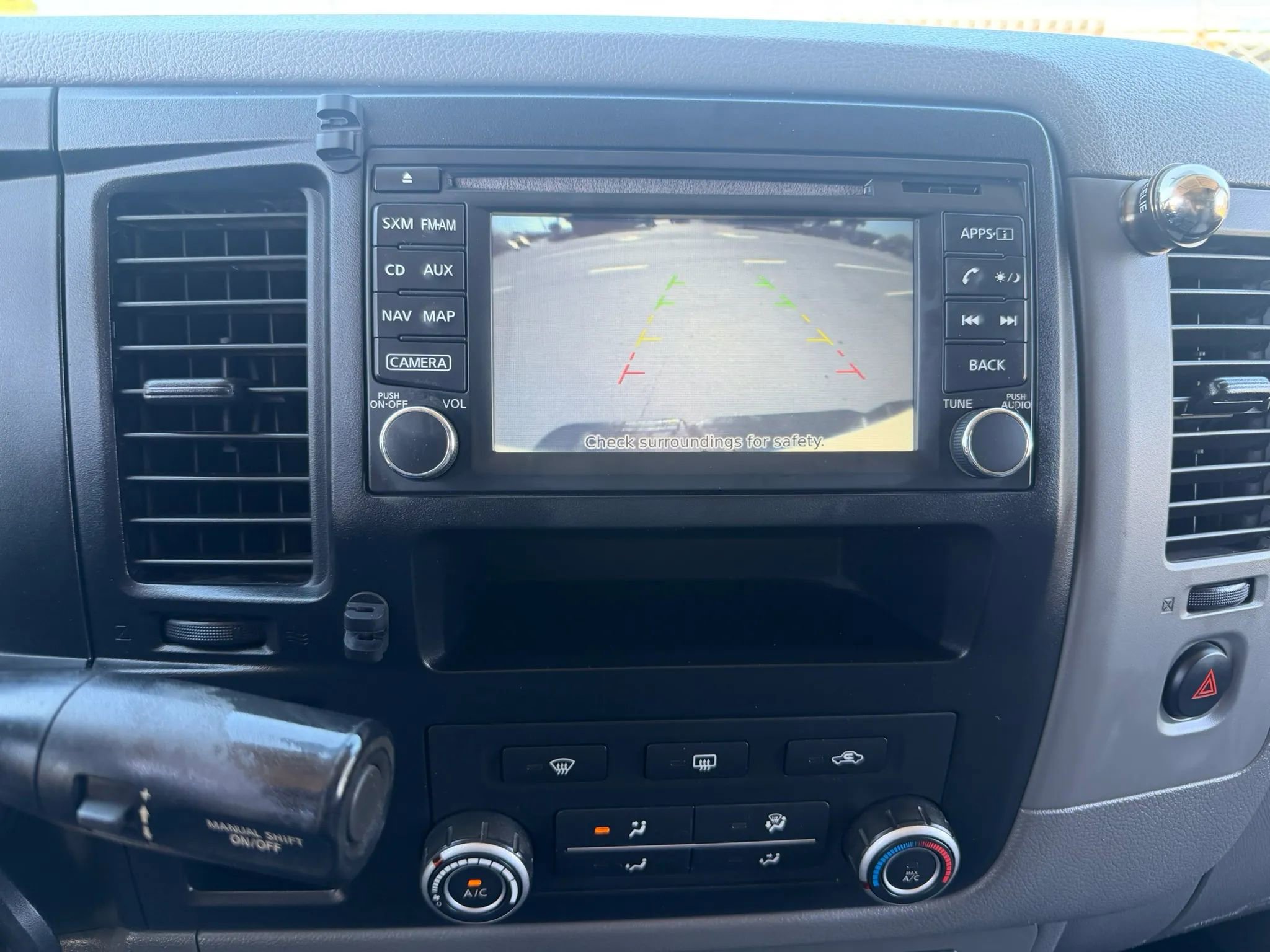 Used 2016 Nissan NV 3500 SV w/ Technology Package RWD image 16