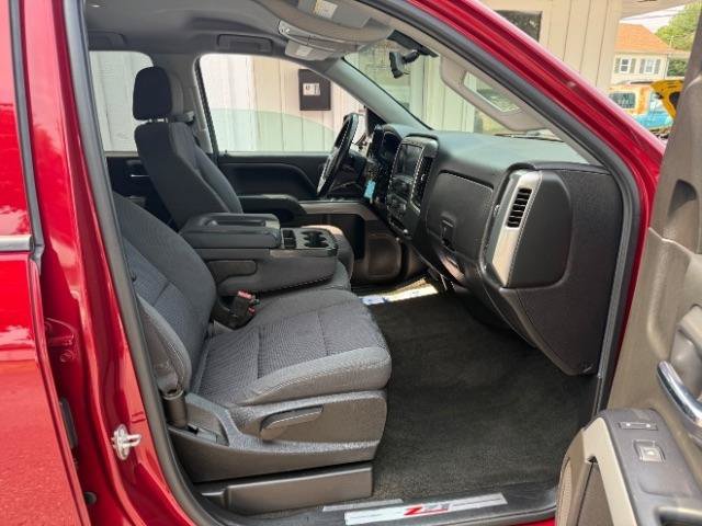 Used 2018 Chevrolet Silverado 1500 LT w/ All Star Edition AWD/4WD image 9