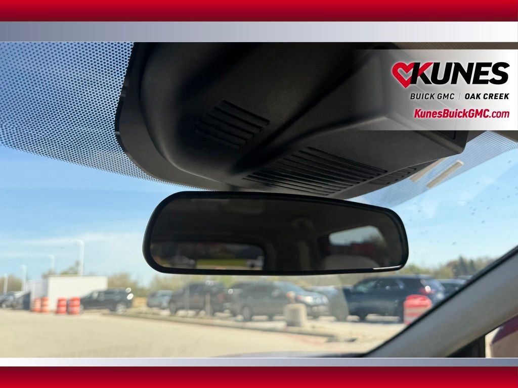 Used 2025 Nissan Rogue SV AWD/4WD image 25