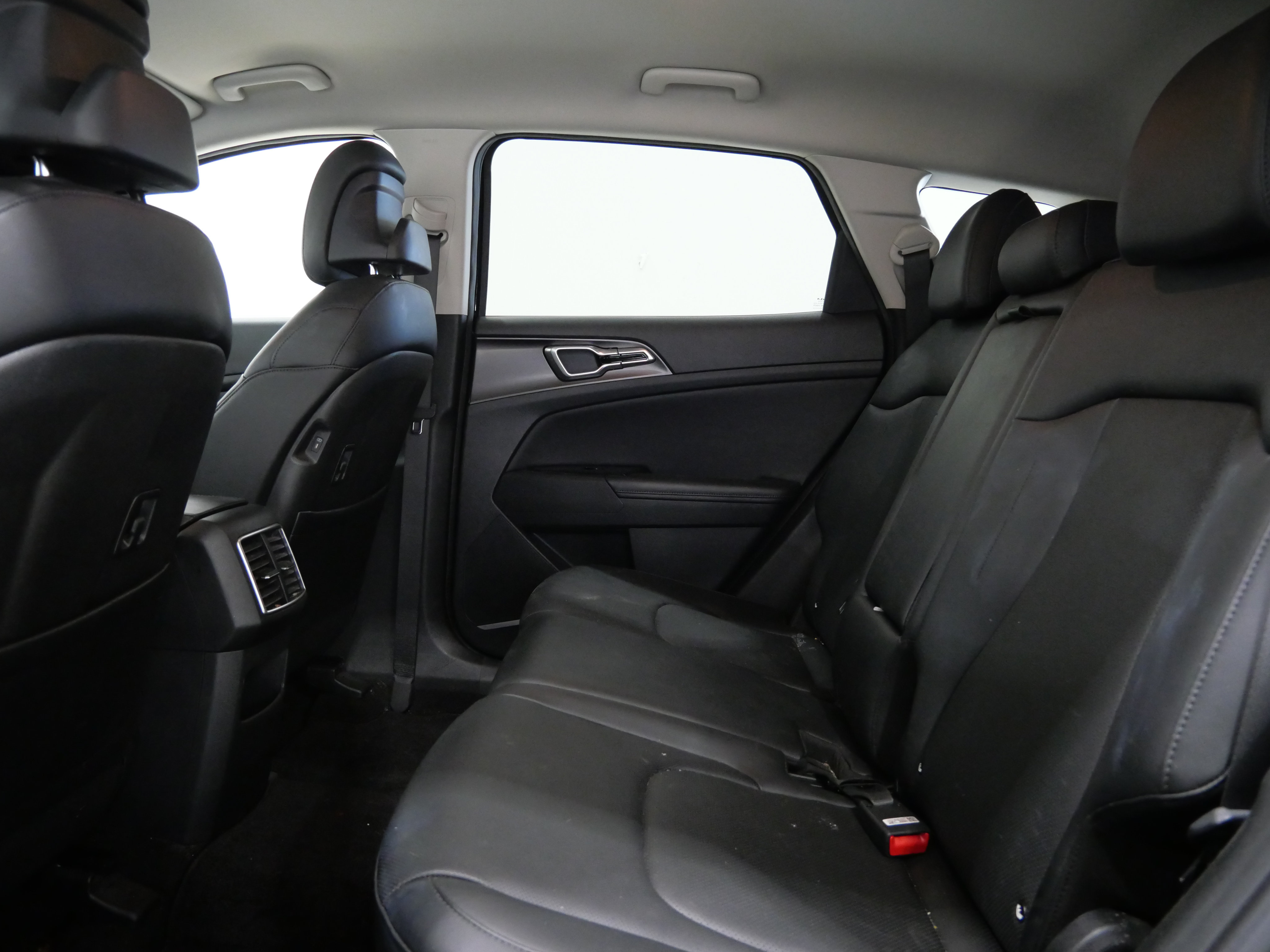Used 2023 Kia Sportage EX AWD/4WD image 21