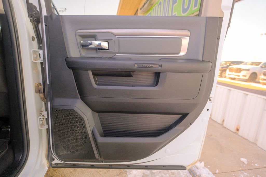 Used 2023 RAM 1500 Classic SLT w/ Electronics Group image 19