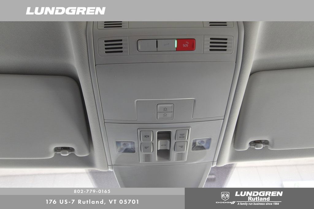 Used 2022 Volkswagen Tiguan SE image 29