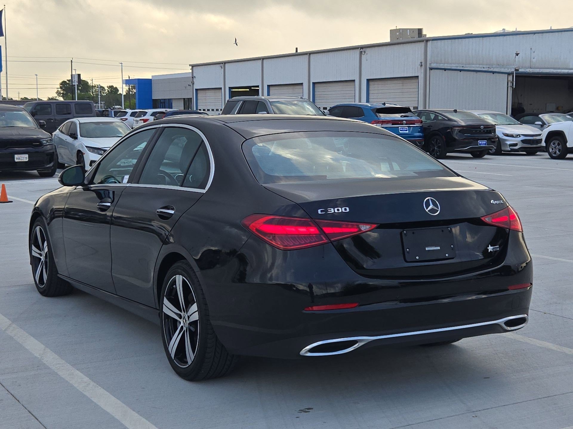 Used 2025 Mercedes-Benz C 300 4MATIC Sedan image 6