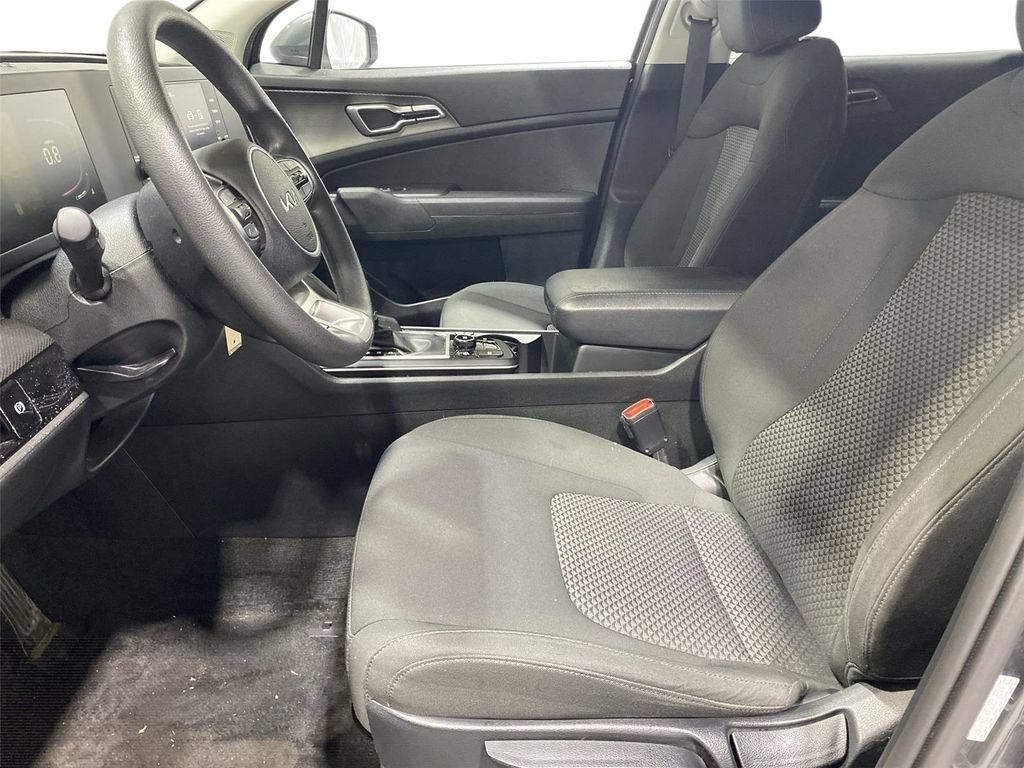 Used 2024 Kia Sportage LX FWD image 12