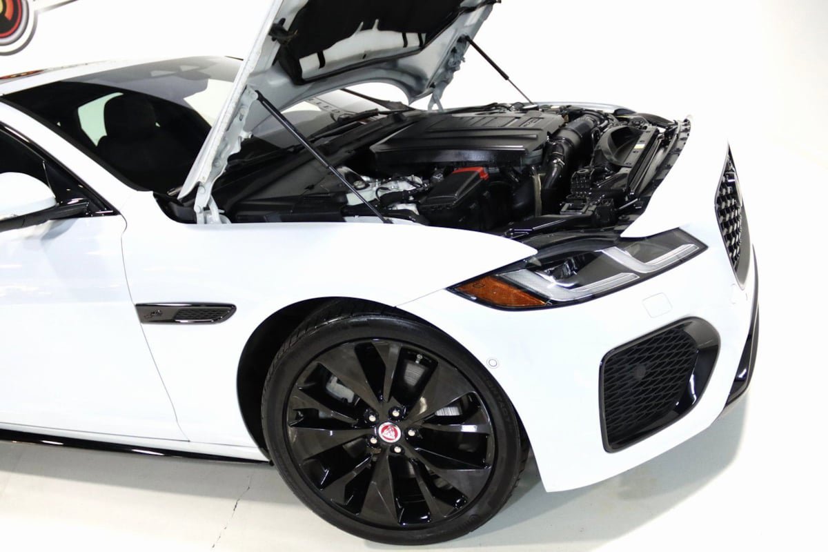 Used 2021 Jaguar XF R-Dynamic SE image 69