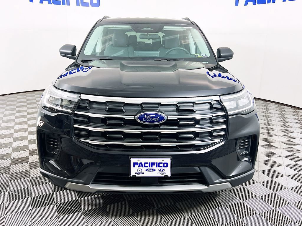 Used 2026 Ford Explorer Active image 3