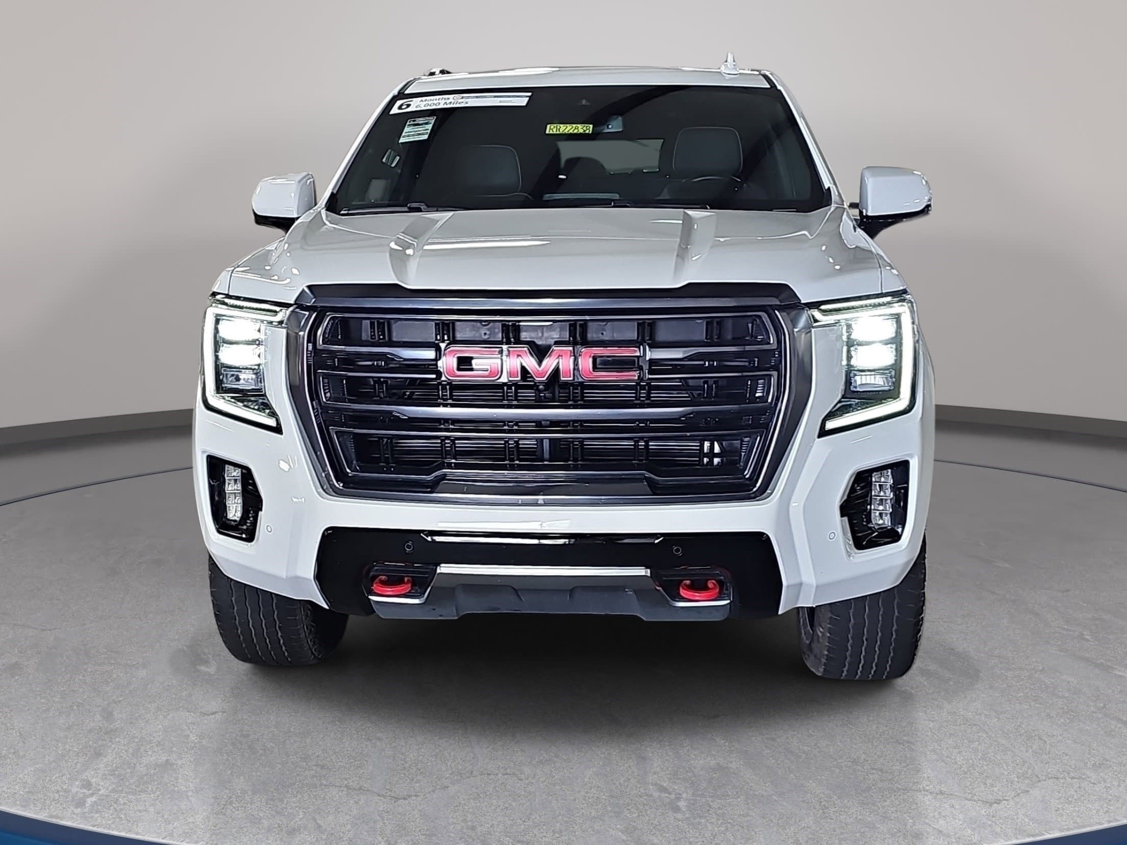 Used 2024 GMC Yukon XL AT4 w/ AT4 Premium Package AWD/4WD image 2