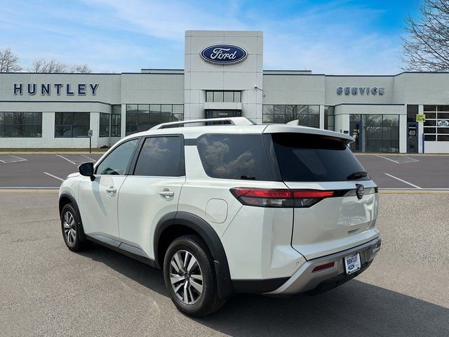 Used 2023 Nissan Pathfinder SL w/ Lighting Package (N92) AWD/4WD image 5
