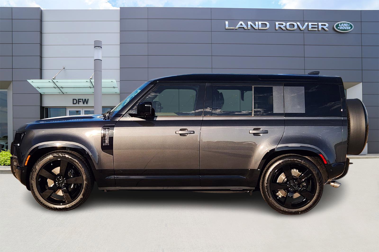 New 2026 Land Rover Defender 110 V8 image 3