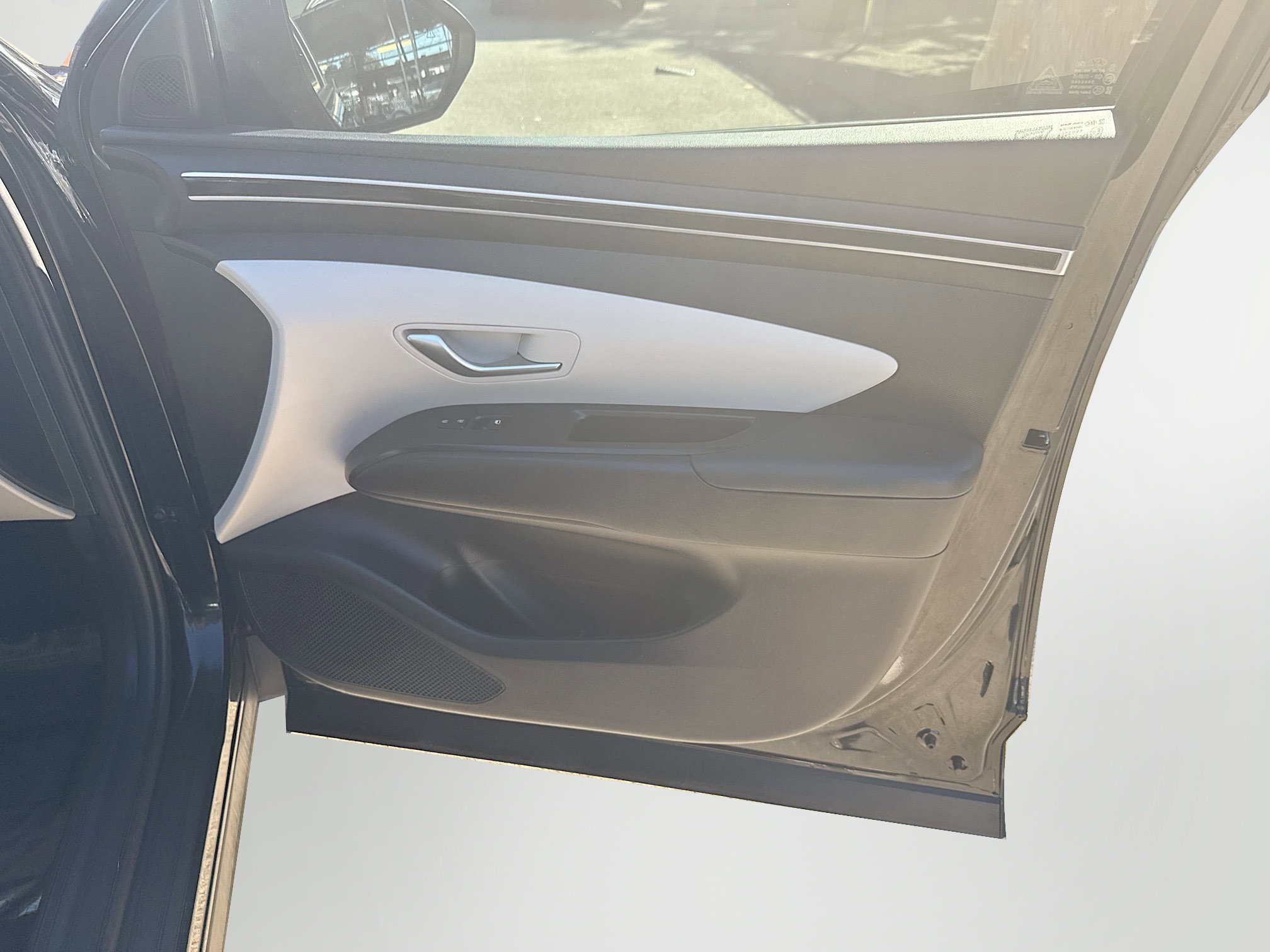 Used 2023 Hyundai Tucson SE image 30