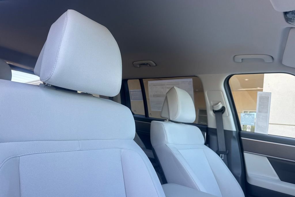 New 2026 Hyundai Santa Fe SE image 14