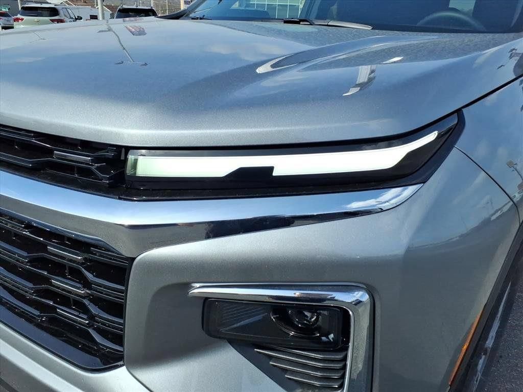 New 2026 Chevrolet Traverse LT w/ Driver Confidence Package FWD image 9
