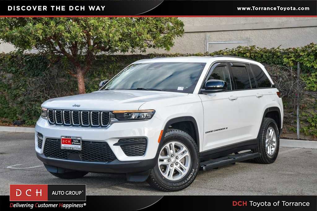 Used 2023 Jeep Grand Cherokee Laredo w/ Luxury Tech Group I
