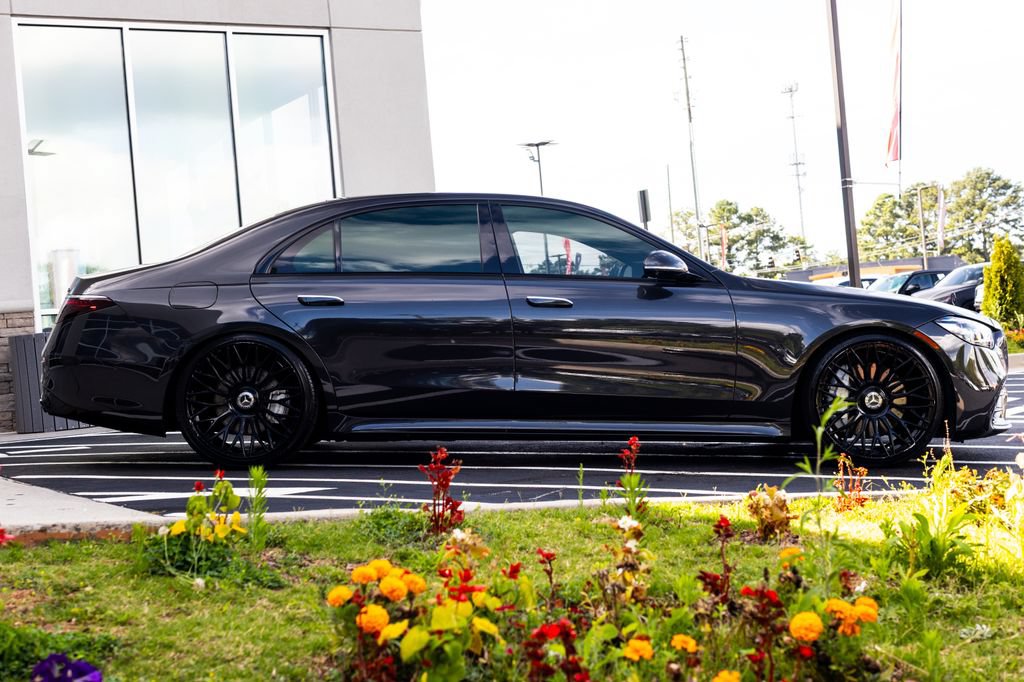 Used 2021 Mercedes-Benz S 580 4MATIC Sedan w/ AMG Line image 9