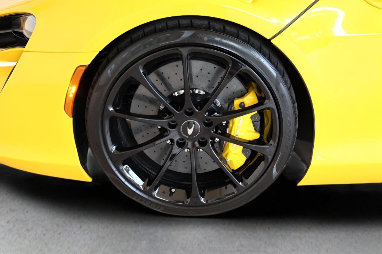 New 2026 McLaren Artura RWD image 26