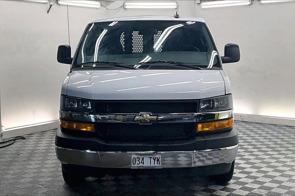 Used 2025 Chevrolet Express 2500 w/ Driver Convenience Package RWD image 2