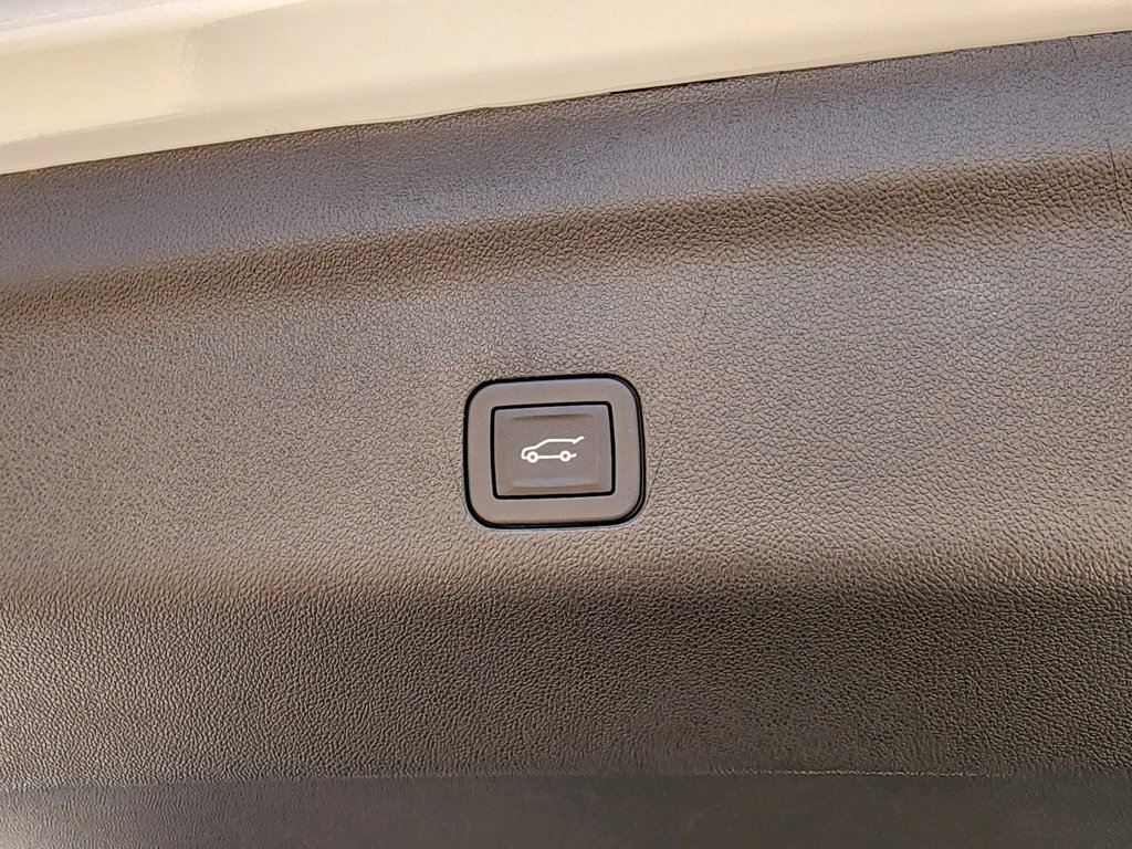 New 2026 GMC Yukon Elevation image 52